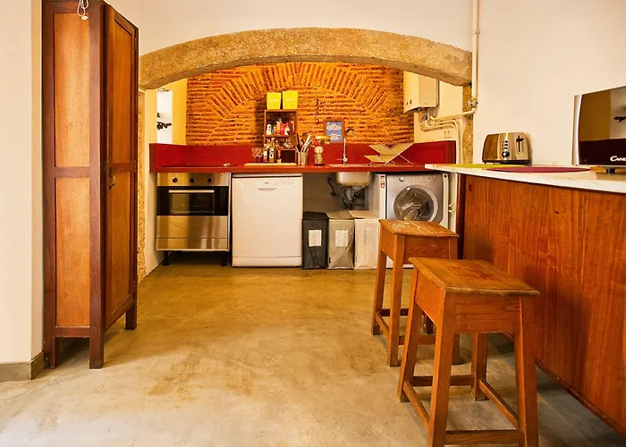 Calling בית הארחה *