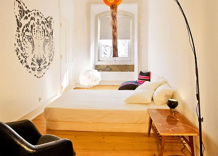 Calling בית הארחה *